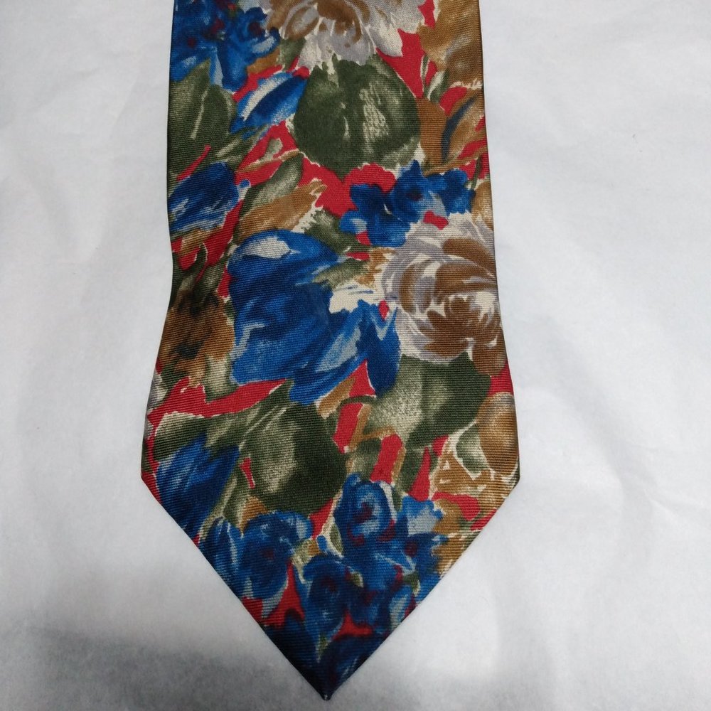 Andhurst || Blue & Tan Floral